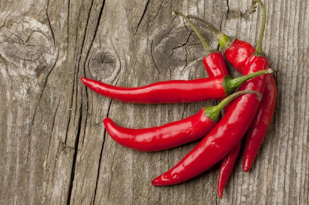 cayenne pepper heart health benefits, cayenne pepper blood pressure, natural herbs for cardiovascular health, capsaicin blood pressure reduction, cayenne pepper for circulation