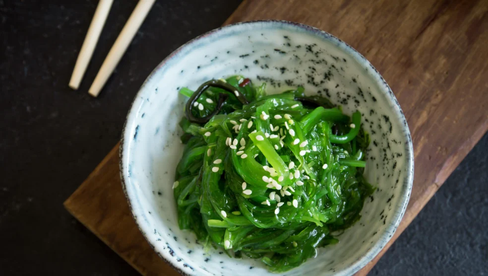 kelp metabolism benefits, natural thyroid support, seaweed health benefits, iodine deficiency treatment, kelp weight loss